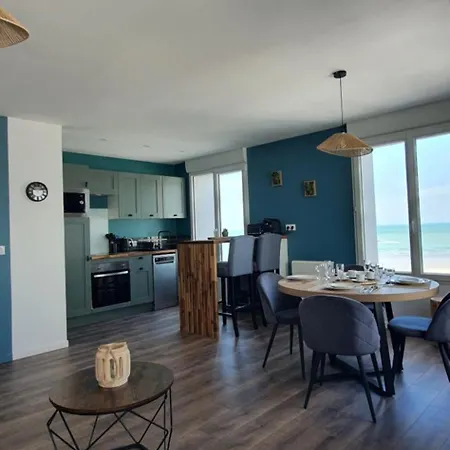 Appartement L'echo Des Vagues ,face Mer, Vue Imprenable, Pour 2 à 4 Personnes *